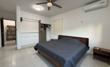 CASA EN RENTA COMPLETAMENTE AMUEBLADA, CONKAL YUC.