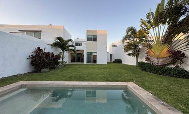 CASA EN RENTA COMPLETAMENTE AMUEBLADA, CONKAL YUC.