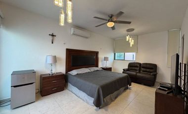 CASA EN RENTA COMPLETAMENTE AMUEBLADA, CONKAL YUC.