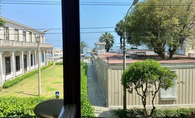 Venta de amplio departamento en Ancón