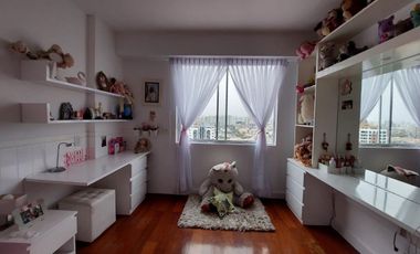 Alquilo excelente departamento en San Isidro