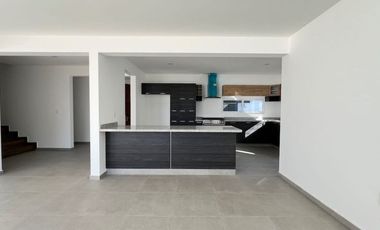 MODERNA CASA NUEVA EN FRACCIONAMIENTO BRISAS