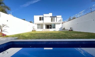 MODERNA CASA NUEVA EN FRACCIONAMIENTO BRISAS