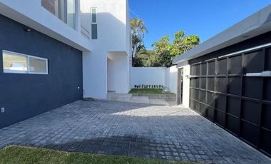 MODERNA CASA NUEVA EN FRACCIONAMIENTO BRISAS