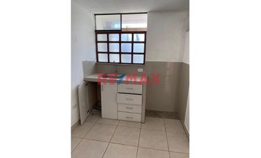 1123834 Venta De Casa De Con 8 Departamentos Para Inversionistas