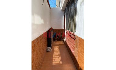 1123834 Venta De Casa De Con 8 Departamentos Para Inversionistas
