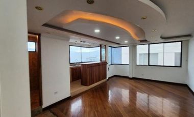 Venta departamento dúplex sector Agua Clara - Quito