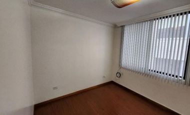 Venta departamento dúplex sector Agua Clara - Quito