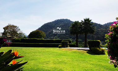 ¡¡¡FENOMENAL CASA A POCOS MINUTOS DEL CENTRO DE VALLE DE BRAVO!!!