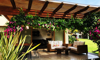 ¡¡¡FENOMENAL CASA A POCOS MINUTOS DEL CENTRO DE VALLE DE BRAVO!!!