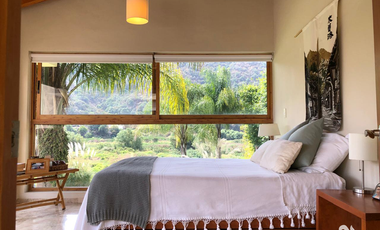 ¡¡¡FENOMENAL CASA A POCOS MINUTOS DEL CENTRO DE VALLE DE BRAVO!!!