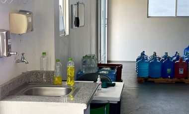 Salinas - Amplia casa moderna con piscina y terreno de 600 m2