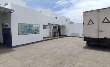Salinas - Amplia casa moderna con piscina y terreno de 600 m2