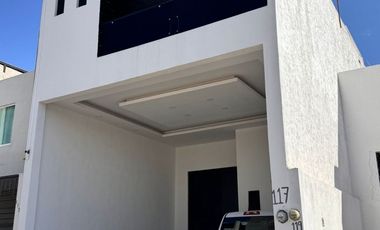 Casa en Renta en Cima Diamante con acabados y espacios de lujo!!!