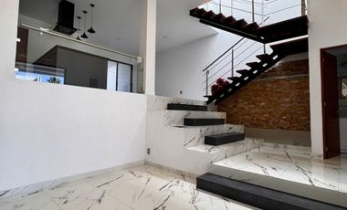 Casa en Renta en Cima Diamante con acabados y espacios de lujo!!!