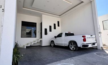 Casa en Renta en Cima Diamante con acabados y espacios de lujo!!!