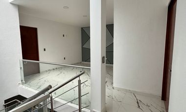 Casa en Renta en Cima Diamante con acabados y espacios de lujo!!!