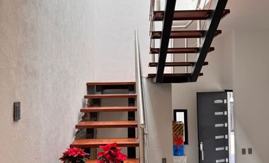 Casa en Renta en Cima Diamante con acabados y espacios de lujo!!!