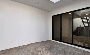 Casa en Renta en Cima Diamante con acabados y espacios de lujo!!!