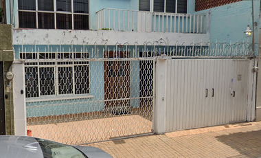 ¡CASA ECONOMICA EN VENTA EN JARDIN BALBUENA, MAGNIFICA OPORTUNIDAD, REMATE ADJUDICADO! - Rtno. 16 de Cecilio Robelo 5, Jardín Balbuena, Venustiano Ca