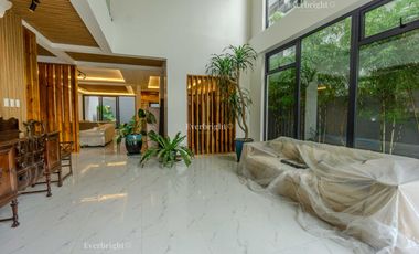 7BR HOUSE  & LOT; MULTINATIONAL VILLAGE - PARANAQUE CITY - FOR SALE / FOR RENT