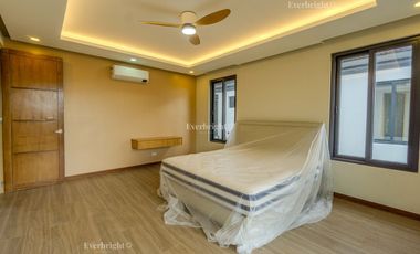 7BR HOUSE  & LOT; MULTINATIONAL VILLAGE - PARANAQUE CITY - FOR SALE / FOR RENT