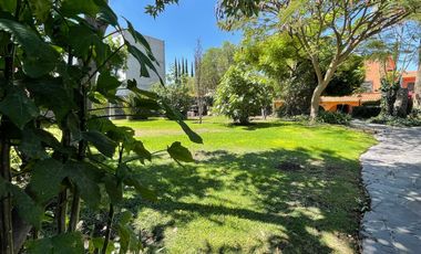 Residencia en Venta, tipo Colonial Mexicano, con excelentes acabados y amplios espacios