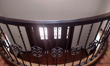 Residencia en Venta, tipo Colonial Mexicano, con excelentes acabados y amplios espacios
