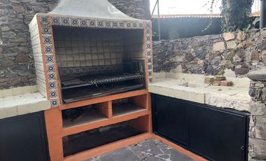 Residencia en Venta, tipo Colonial Mexicano, con excelentes acabados y amplios espacios