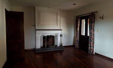 Residencia en Venta, tipo Colonial Mexicano, con excelentes acabados y amplios espacios