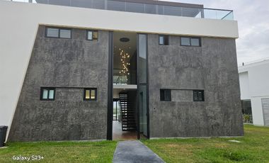 VENDO EXCLUSIVA CASA DE PLAYA DE ESTRENO