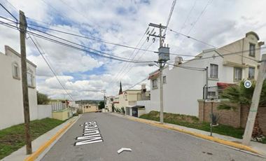 Casa En Remate Bancario En Privada Carabias, Clares, Urbi Villa Del Rey, Estado De México