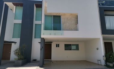 casa en renta Lomas de Angelopolis parque Yucatan