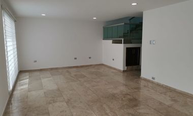 casa en renta Lomas de Angelopolis parque Yucatan