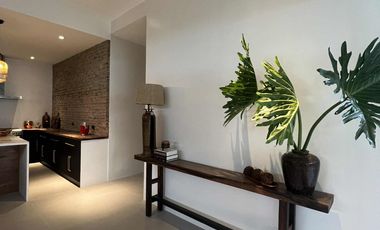 FIRE SALE AYALA ALABANG HOUSE 4 BEDROOM