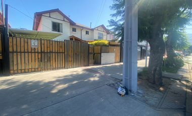 INCREIBLE OPORTUNIDAD CASA CON LOCAL COMERCIAL UBICACION PRIVILEGIADA EN LA FLORIDA