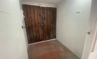 INCREIBLE OPORTUNIDAD CASA CON LOCAL COMERCIAL UBICACION PRIVILEGIADA EN LA FLORIDA