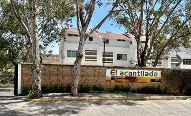 Casa en El Acantilado Frente a Las Cañadas Zapopan Jal.