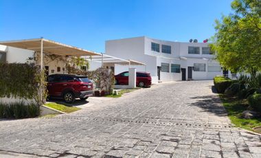 Casa en El Acantilado Frente a Las Cañadas Zapopan Jal.