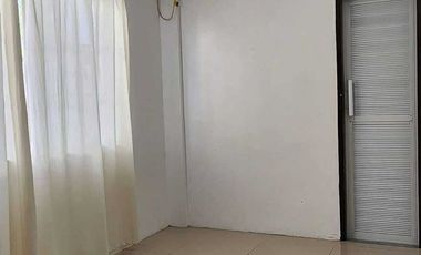 🏡 Santorini-Inspired 2-Storey Home for Rent – Angeles City
