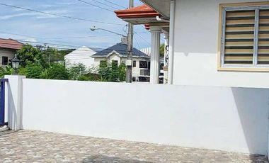 🏡 Santorini-Inspired 2-Storey Home for Rent – Angeles City