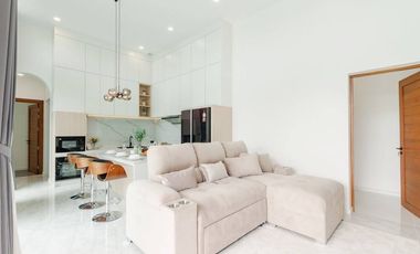 For Sale: 8.9 million baht. Water front pool villa in Saraphi for sale. Ideal to live in yourself or rent out as an investment property for 7.5-8% ren