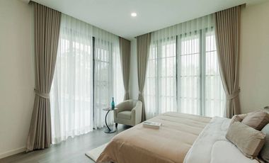 For Sale: 8.9 million baht. Water front pool villa in Saraphi for sale. Ideal to live in yourself or rent out as an investment property for 7.5-8% ren