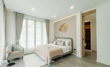 For Sale: 8.9 million baht. Water front pool villa in Saraphi for sale. Ideal to live in yourself or rent out as an investment property for 7.5-8% ren