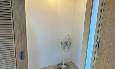 FOR RENT - BEST DEAL 2BEDROOM WITH PARKING IN 1016 RESIDENCES, AYALA CEBU PARK, CEBU CITY.