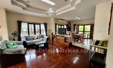 Detached house 2 story, Muang Thong Village 4, near Punnawithi BTS Station, with built-in furniture