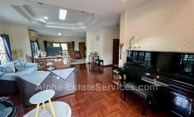 Detached house 2 story, Muang Thong Village 4, near Punnawithi BTS Station, with built-in furniture