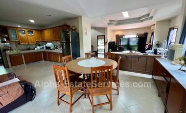 Detached house 2 story, Muang Thong Village 4, near Punnawithi BTS Station, with built-in furniture