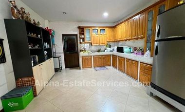 Detached house 2 story, Muang Thong Village 4, near Punnawithi BTS Station, with built-in furniture