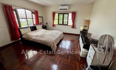 Detached house 2 story, Muang Thong Village 4, near Punnawithi BTS Station, with built-in furniture